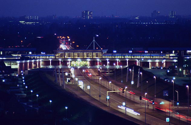 stadspoort bij nacht